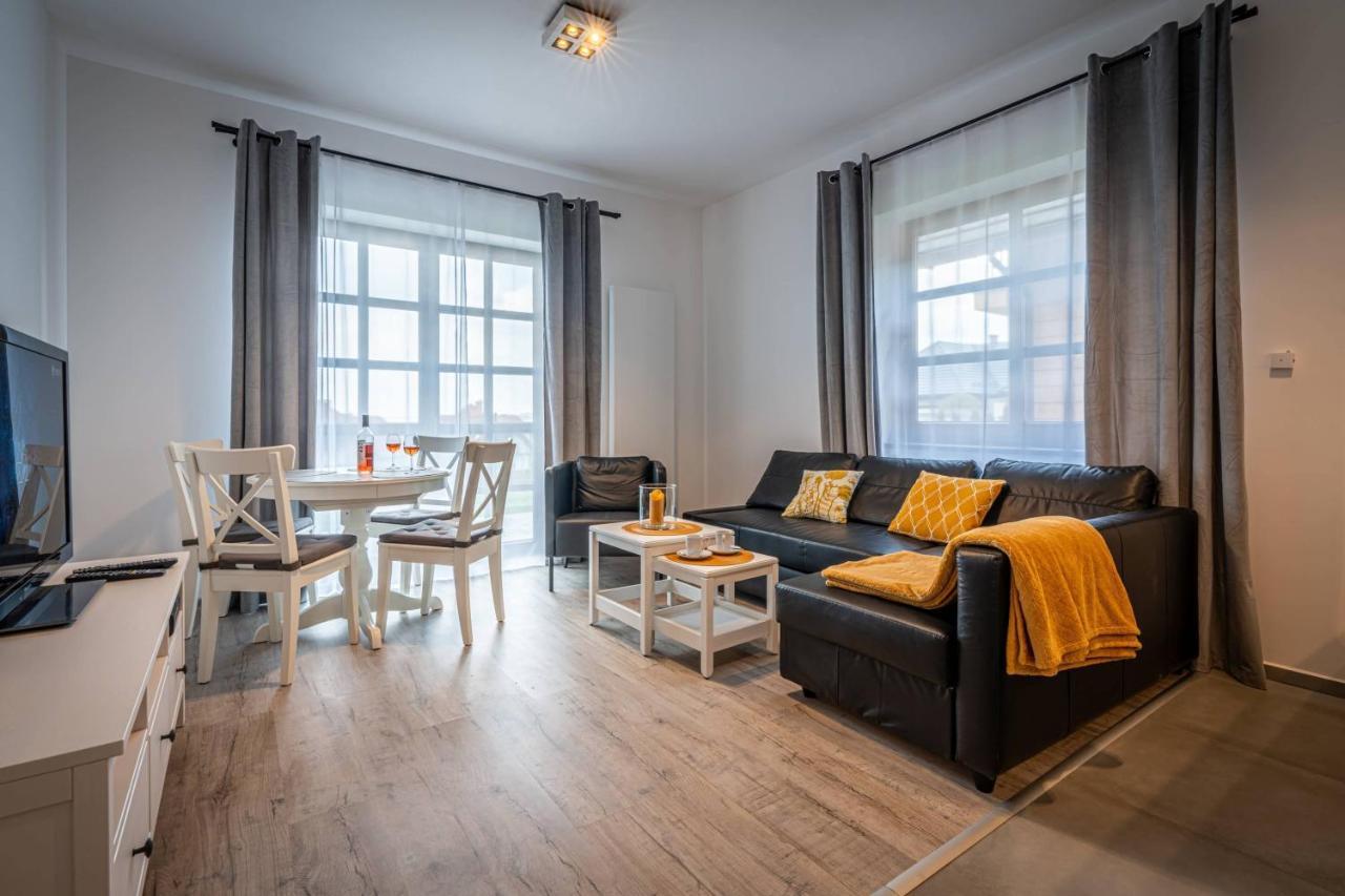 Apartamenty Ustronne Lisciasta Extérieur photo