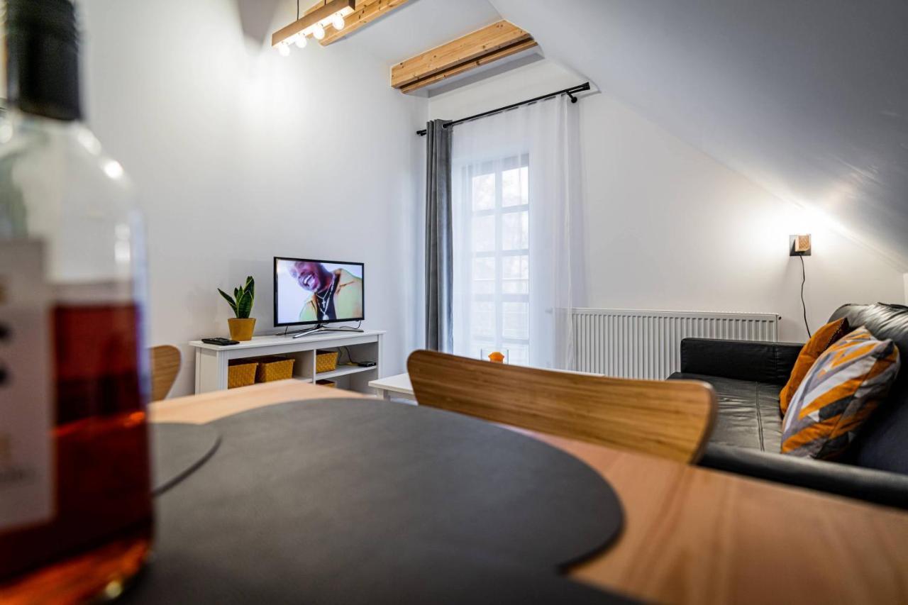 Apartamenty Ustronne Lisciasta Extérieur photo