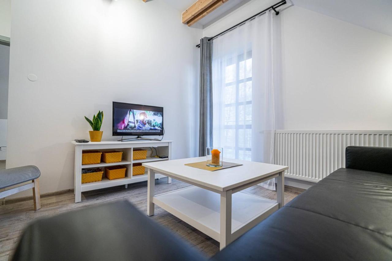 Apartamenty Ustronne Lisciasta Extérieur photo